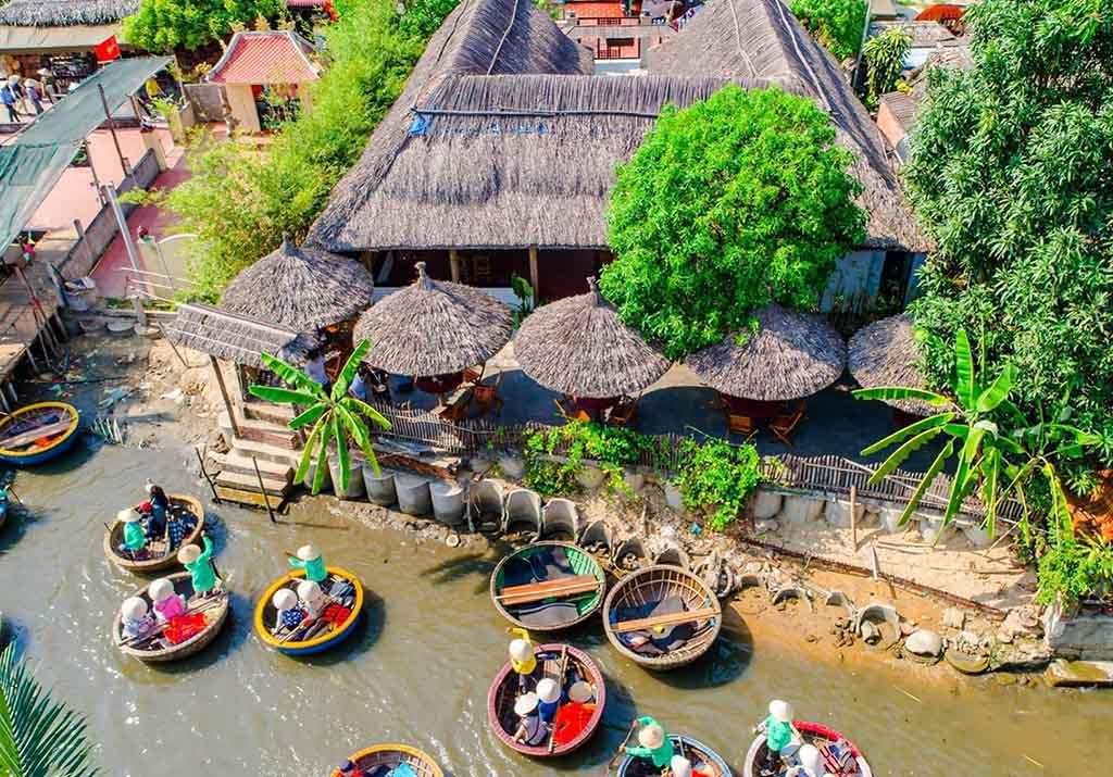 Khu_sinh_thai_rung_dua_Bay_Mau_Hoi_An_Thich_thu_trai_nghiem_mua_thung_tren_song_5-1617958089